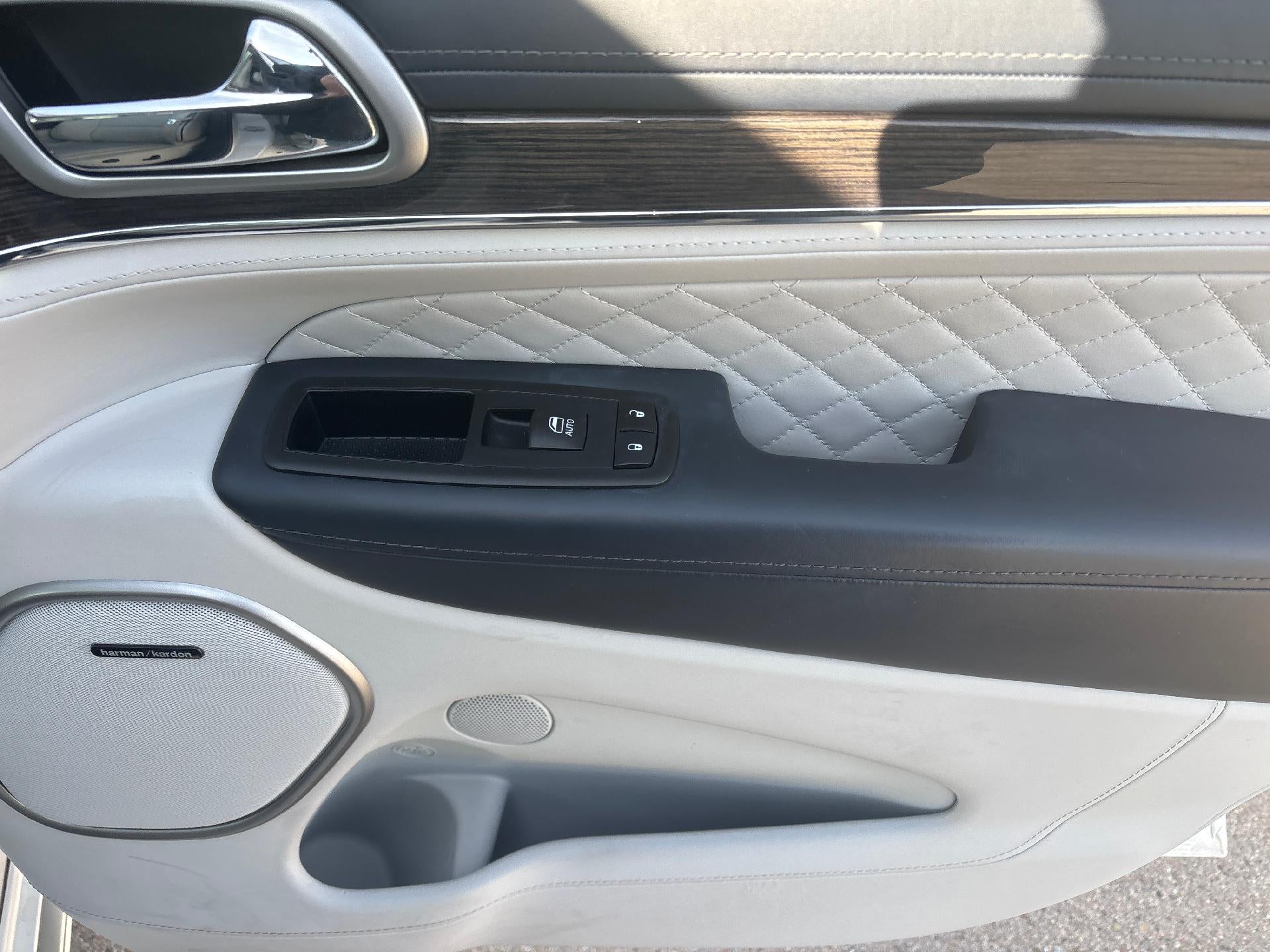 2017 Jeep Grand Cherokee Summit