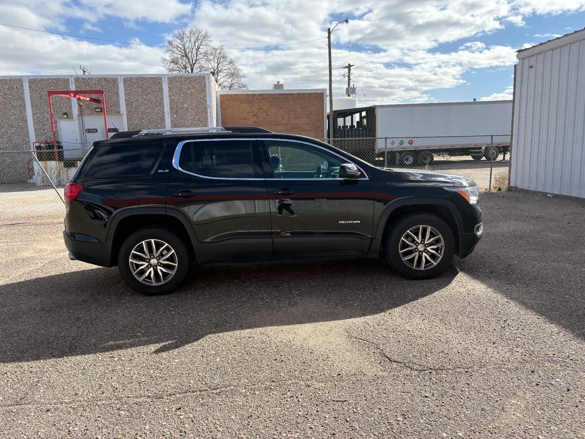 2017 GMC Acadia SLE
