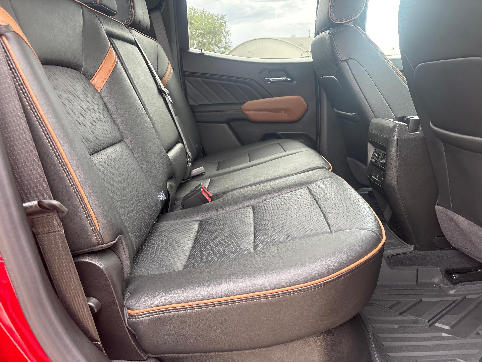 2025 GMC Canyon AT4