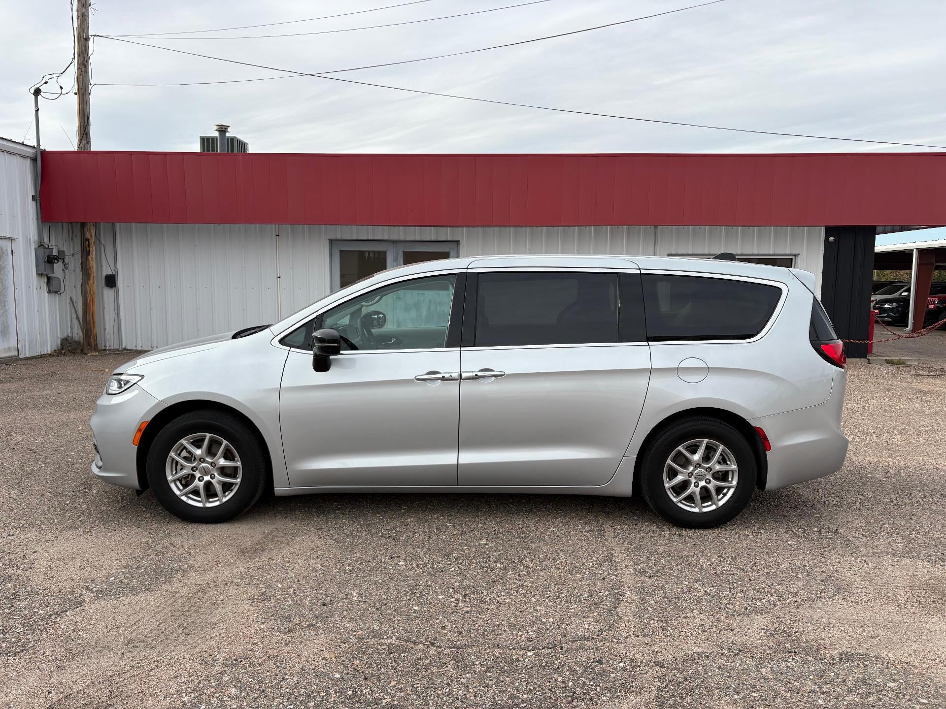 2024 Chrysler Pacifica Touring L