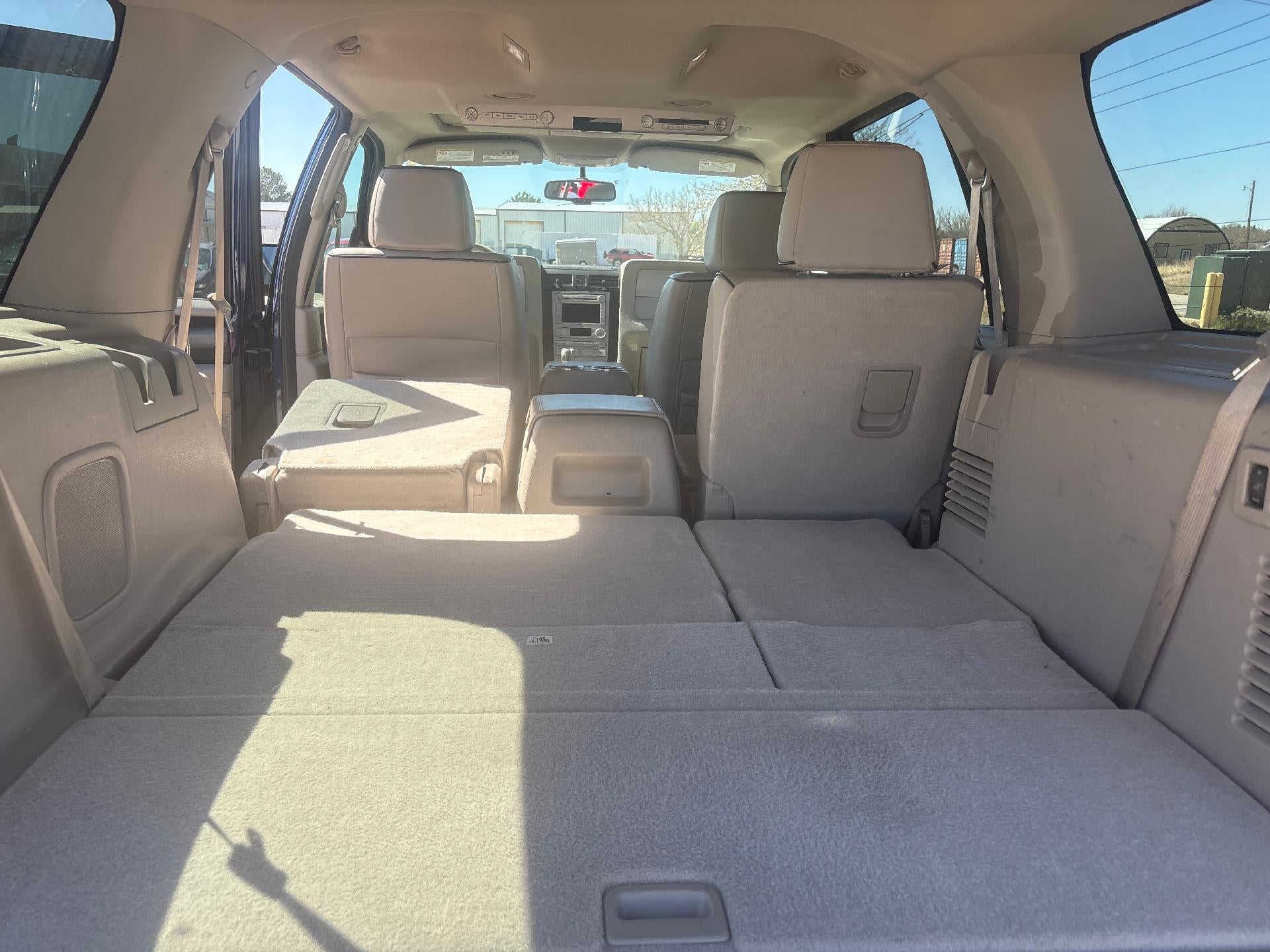 2007 Lincoln Navigator Base